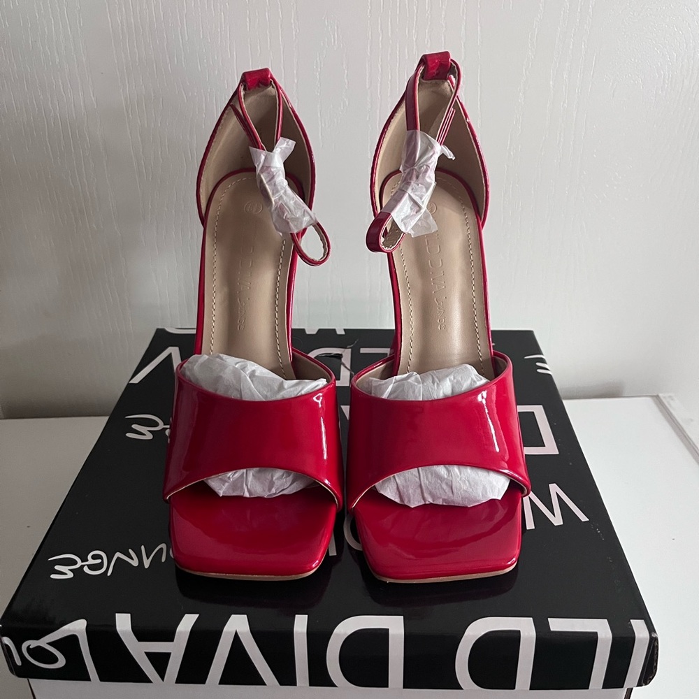 Wild diva heels square toe